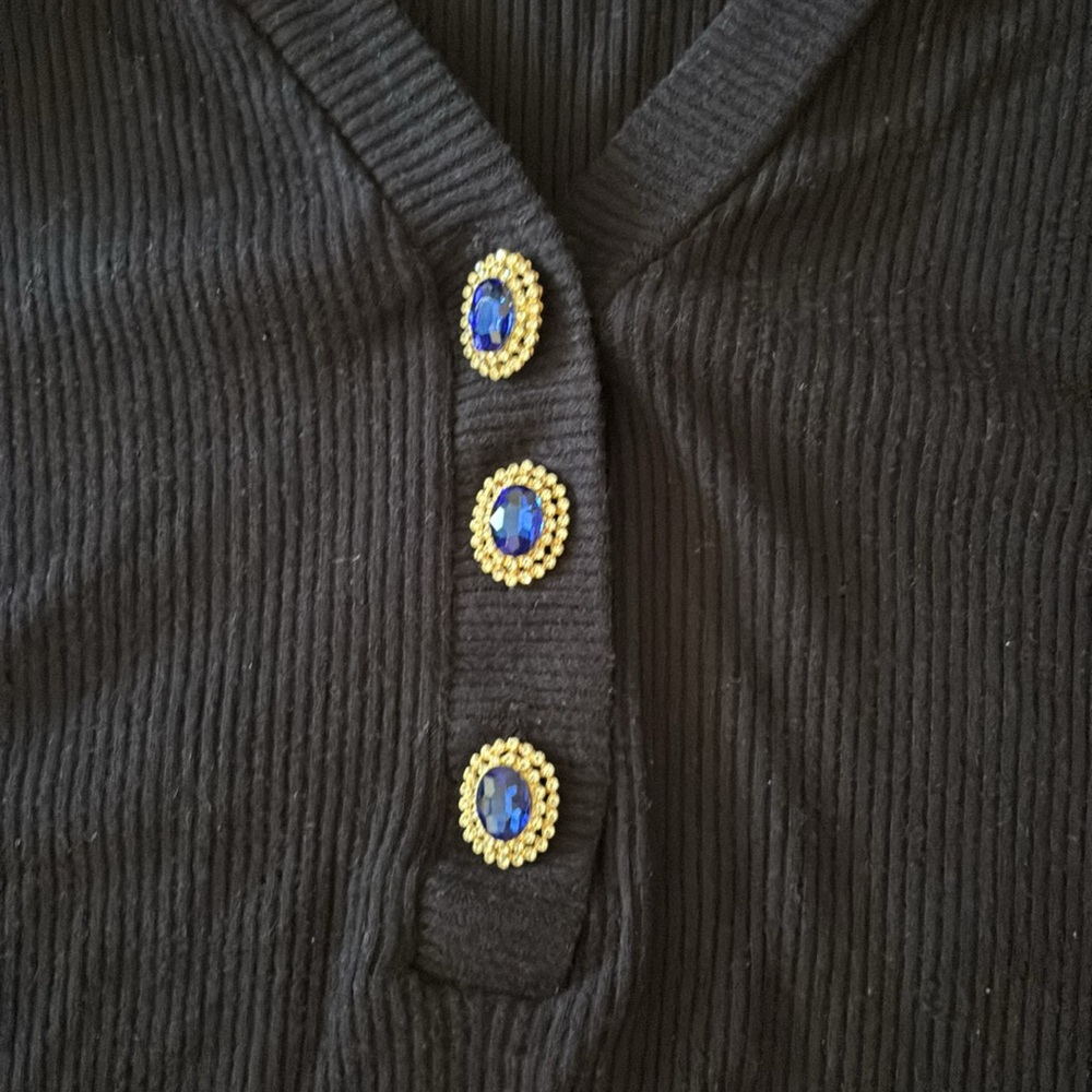 Michael Lauren Navy Ribbed Knit Top w sassy sapphire buttons. - Picture 7 of 7